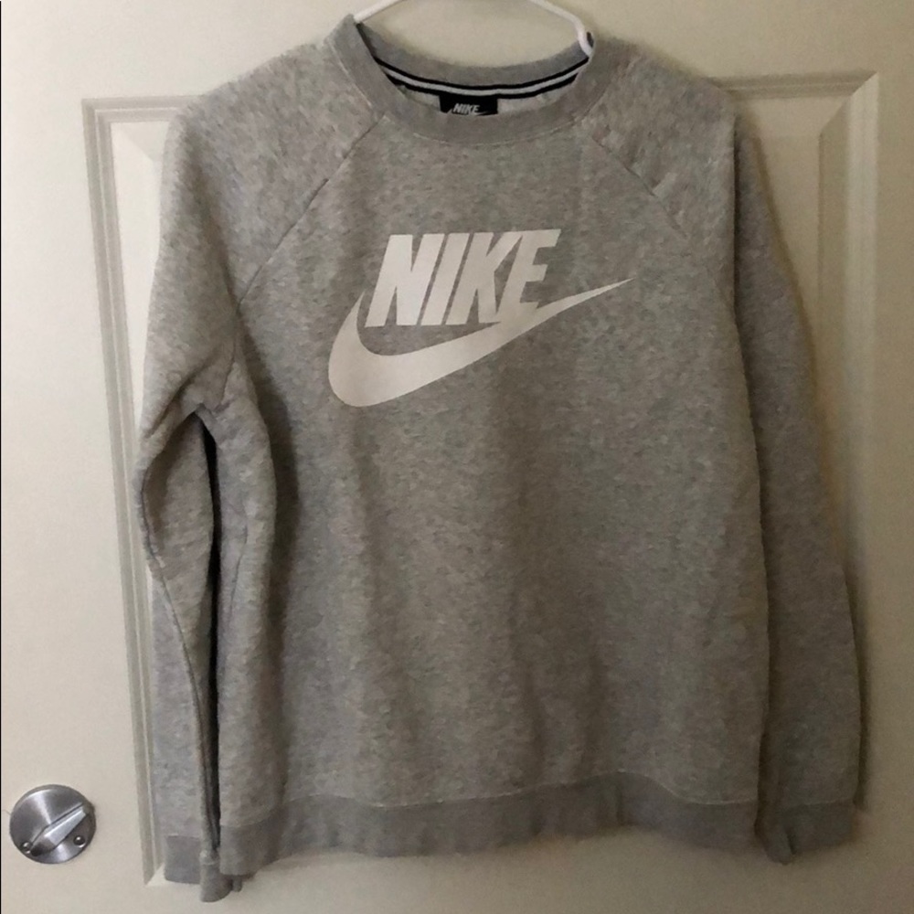 Gray Nike crewneck